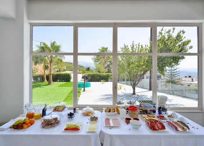 Loucerna Chania Hriszí Aktí Haniá