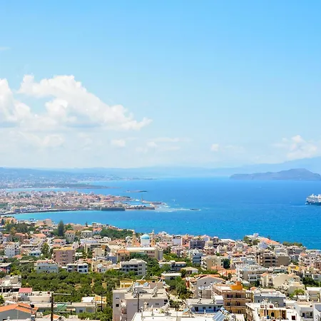 Loucerna Chania Апартаменти
