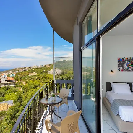 Апартаменти Loucerna Chania