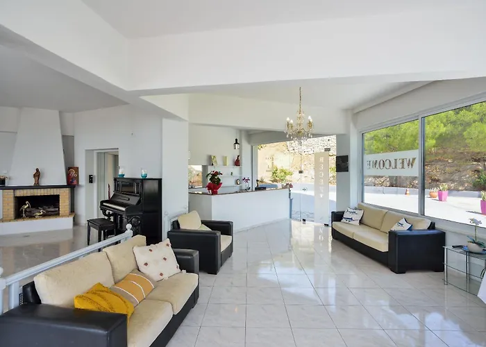 Apartment Loucerna Chania *