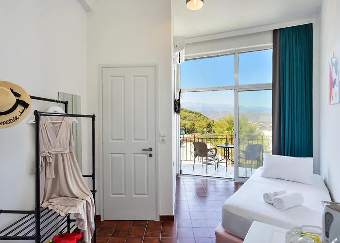 Apartment Loucerna Chania *